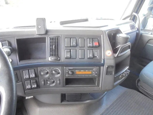 Curtainsider truck Volvo FH 460 6X2 NL TRUCK: picture 13