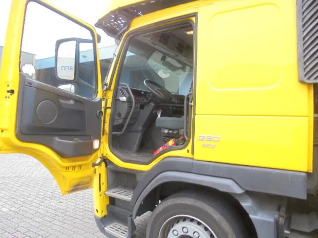 Volvo FM 330 KASSBOHRER - Autotransporter truck: picture 5 Volvo FM 330 KASSBOHRER - Autotransporter truck: picture 5