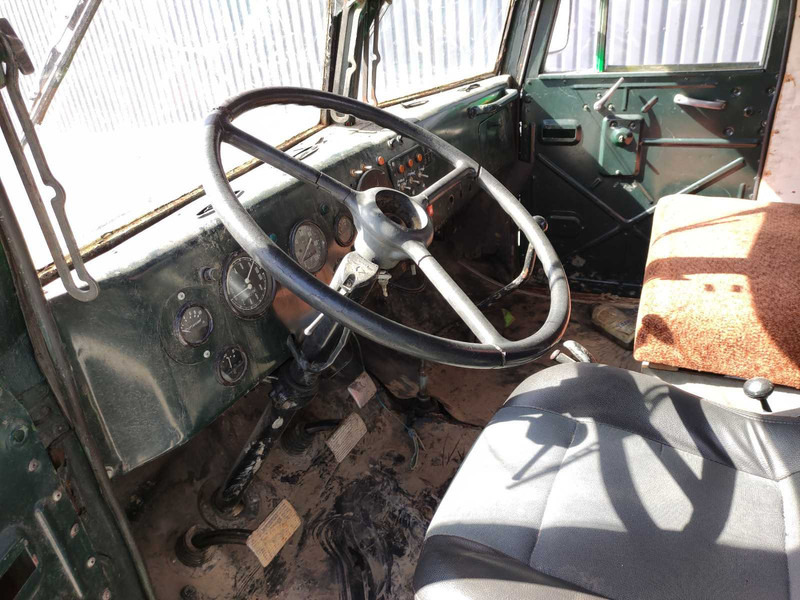 Dropside/ Flatbed truck KRAZ 255 B 6x6 flatbed truck: picture 12