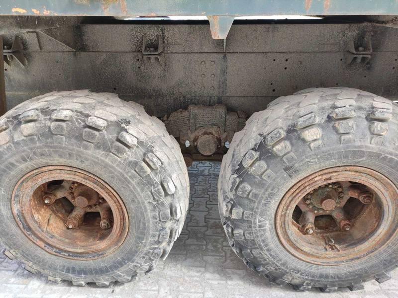 Dropside/ Flatbed truck KRAZ 255 B 6x6 flatbed truck: picture 14