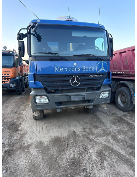 Mercedes-Benz Actros 4146, 8x6 - Tipper: picture 4 Mercedes-Benz Actros 4146, 8x6 - Tipper: picture 4