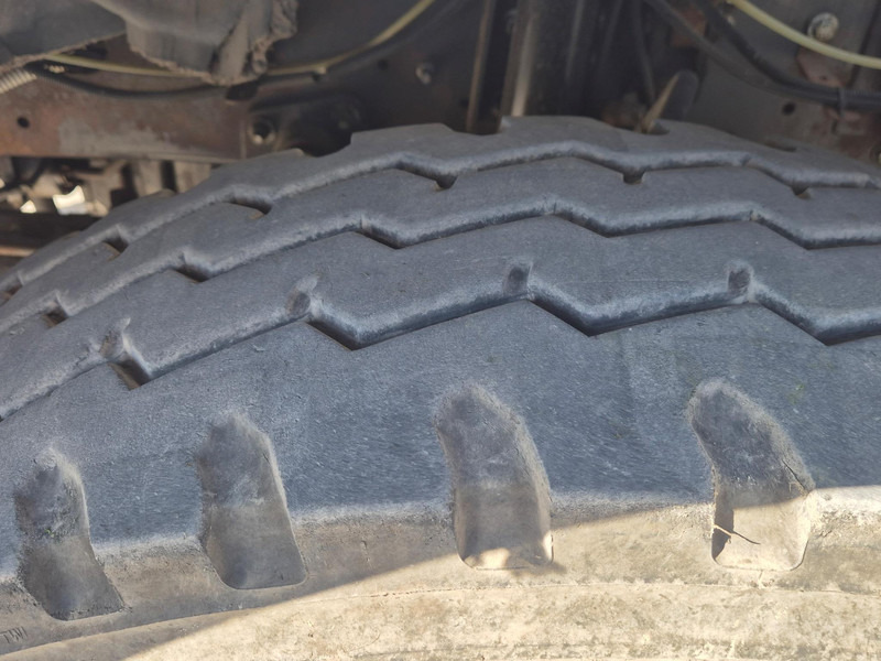 Concrete pump truck Renault Kerax 420 + COIME PDF 33.5 E: picture 17 Concrete pump truck Renault Kerax 420 + COIME PDF 33.5 E: picture 17