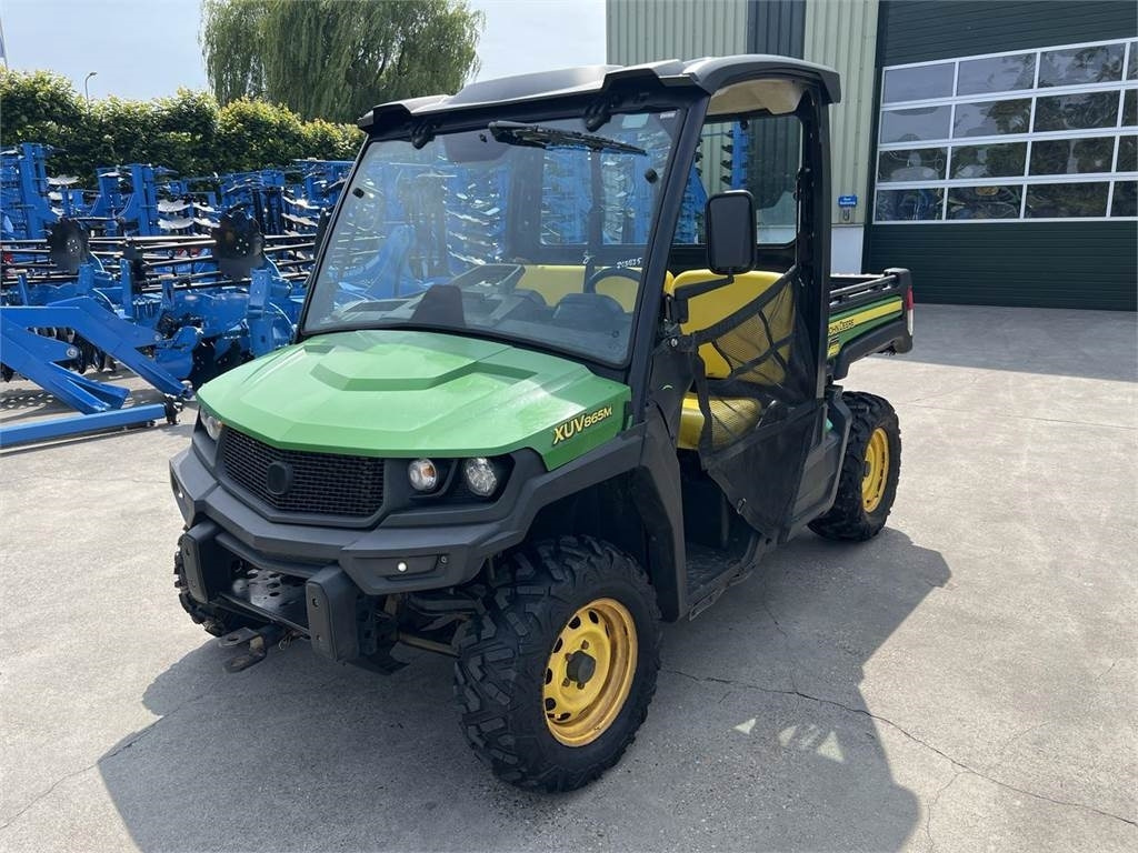 John Deere XUV865M - Side-by-side/ ATV: picture 1 John Deere XUV865M - Side-by-side/ ATV: picture 1
