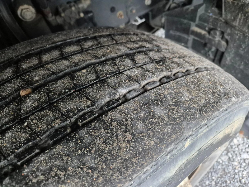 Renault Premium 280 13500L FUEL/CARBURANT - 4 COMP on lease Renault Premium 280 13500L FUEL/CARBURANT - 4 COMP: picture 19 Renault Premium 280 13500L FUEL/CARBURANT - 4 COMP on lease Renault Premium 280 13500L FUEL/CARBURANT - 4 COMP: picture 19