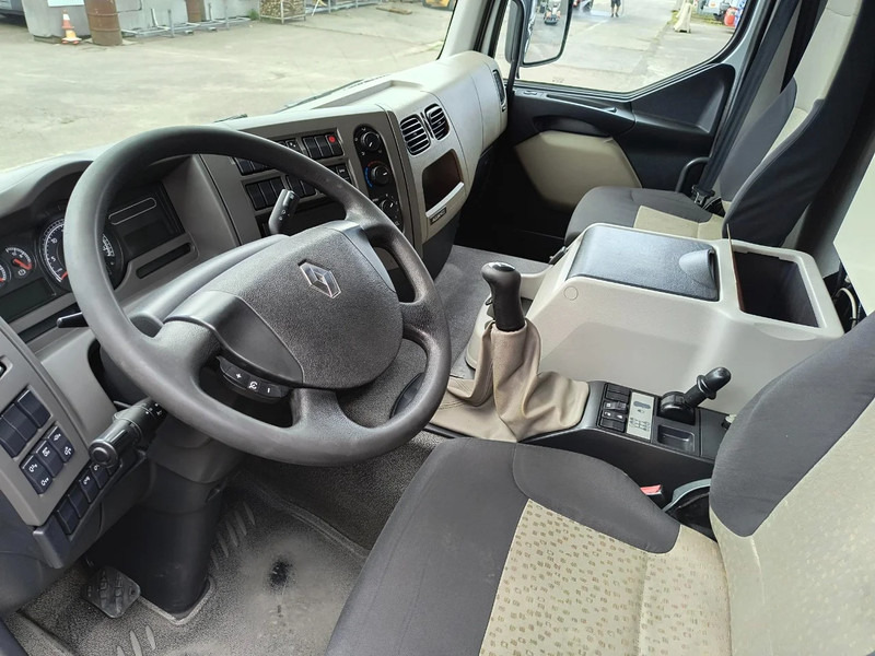 Interior photo 1: Renault Premium 310 DXI CARBURANT / FUEL 13500L - 4 COMP on lease Renault Premium 310 DXI CARBURANT / FUEL 13500L - 4 COMP