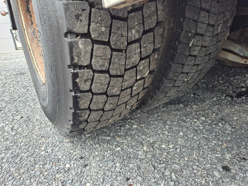 Tank truck for transportation of fuel Scania P280 FUEL / CARBURANT 14000L - 5 COMP - RETARDER: picture 20 Tank truck for transportation of fuel Scania P280 FUEL / CARBURANT 14000L - 5 COMP - RETARDER: picture 20