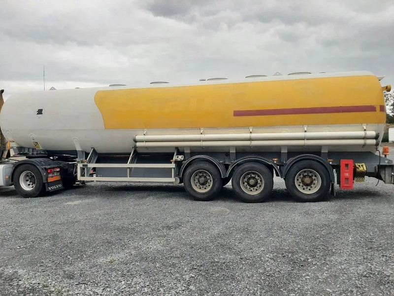 Stokota FUEL TANK 42000 L - 5 COMPARTMENTS - Tank semi-trailer: picture 4 Stokota FUEL TANK 42000 L - 5 COMPARTMENTS - Tank semi-trailer: picture 4