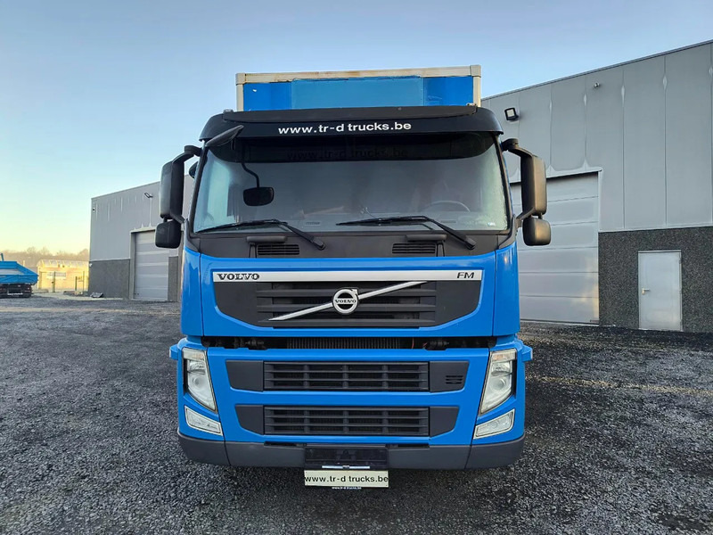 Volvo FM 370 INSULATED BOX - LIFT/STEERING AXLE - BICOOL AIRCO - Box truck: picture 2 Volvo FM 370 INSULATED BOX - LIFT/STEERING AXLE - BICOOL AIRCO - Box truck: picture 2