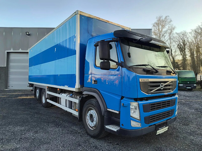 Volvo FM 370 INSULATED BOX - LIFT/STEERING AXLE - BICOOL AIRCO - Box truck: picture 3 Volvo FM 370 INSULATED BOX - LIFT/STEERING AXLE - BICOOL AIRCO - Box truck: picture 3