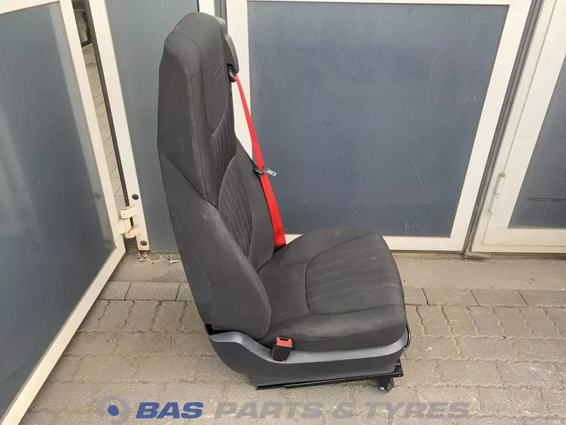 DAF CF Euro 6 Bijrijdersstoel DAF 2105730 - Seat for Truck: picture 4 DAF CF Euro 6 Bijrijdersstoel DAF 2105730 - Seat for Truck: picture 4