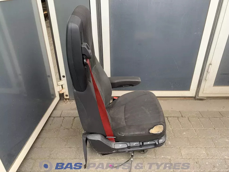 DAF CF Euro 6 Chauffeursstoel DAF 2104662 - Seat for Truck: picture 4 DAF CF Euro 6 Chauffeursstoel DAF 2104662 - Seat for Truck: picture 4