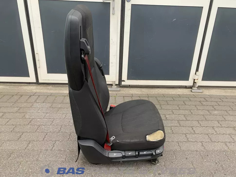 DAF CF Euro 6 Chauffeursstoel DAF 2104662 - Seat for Truck: picture 4 DAF CF Euro 6 Chauffeursstoel DAF 2104662 - Seat for Truck: picture 4