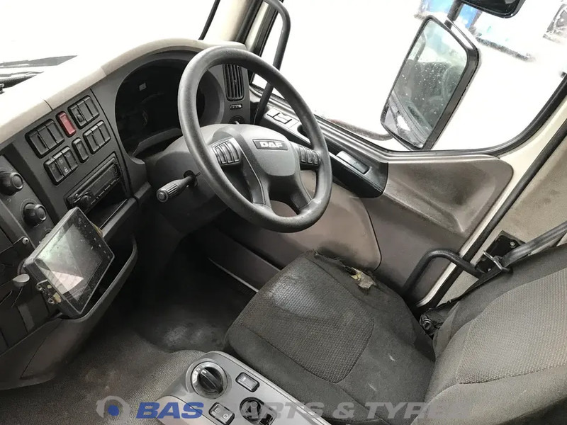 DAF LF Euro 6 DAF Sleeper Cab L2H1 1708722 - Cab and interior for Truck: picture 5 DAF LF Euro 6 DAF Sleeper Cab L2H1 1708722 - Cab and interior for Truck: picture 5