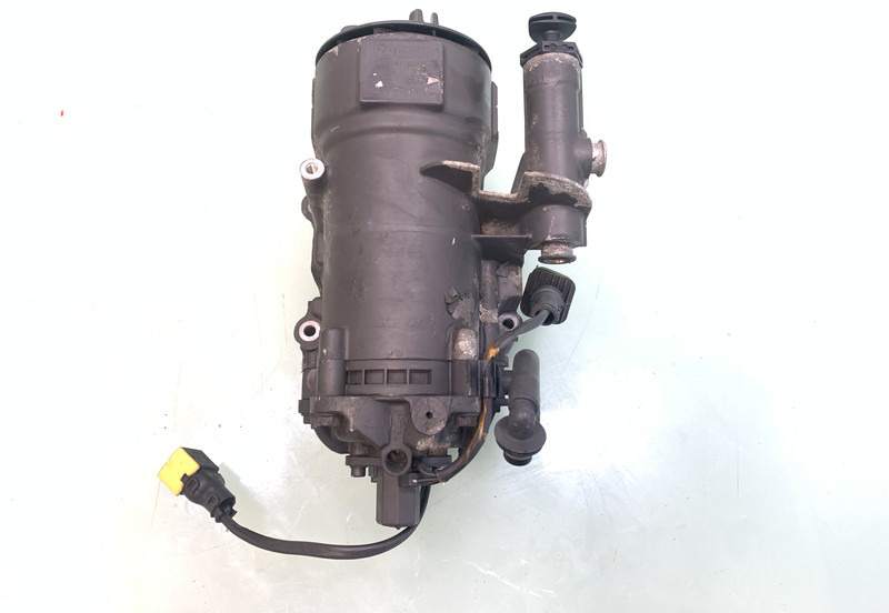 DAF - Fuel filter for Truck: picture 1 DAF - Fuel filter for Truck: picture 1
