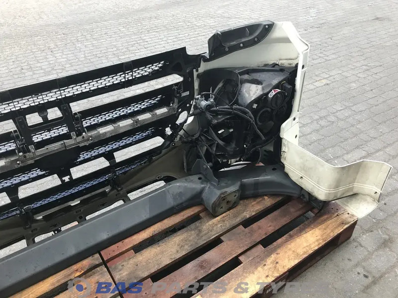 DAF XF106 - Bumper for Truck: picture 5 DAF XF106 - Bumper for Truck: picture 5