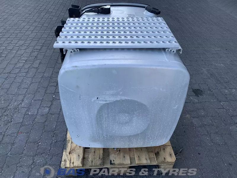 MAN - Fuel tank for Truck: picture 2 MAN - Fuel tank for Truck: picture 2