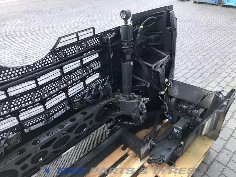 Mercedes-Benz Actros MP4 Bumper Mercedes A 960 310 23 22 - Bumper for Truck: picture 4 Mercedes-Benz Actros MP4 Bumper Mercedes A 960 310 23 22 - Bumper for Truck: picture 4