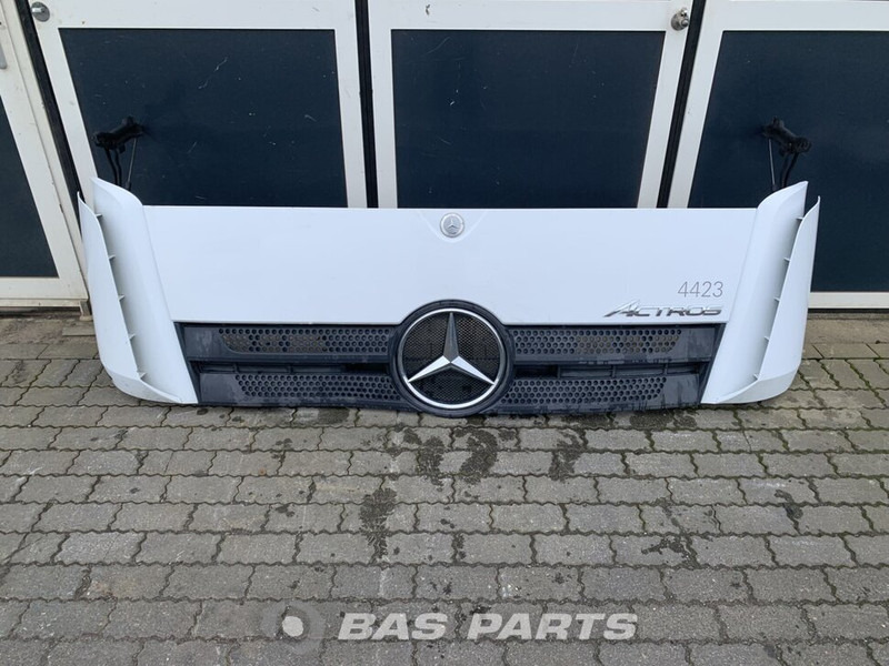 Mercedes-Benz Actros MP4 Frontklep Mercedes A 960 750 06 18 - Grill for Truck: picture 1 Mercedes-Benz Actros MP4 Frontklep Mercedes A 960 750 06 18 - Grill for Truck: picture 1