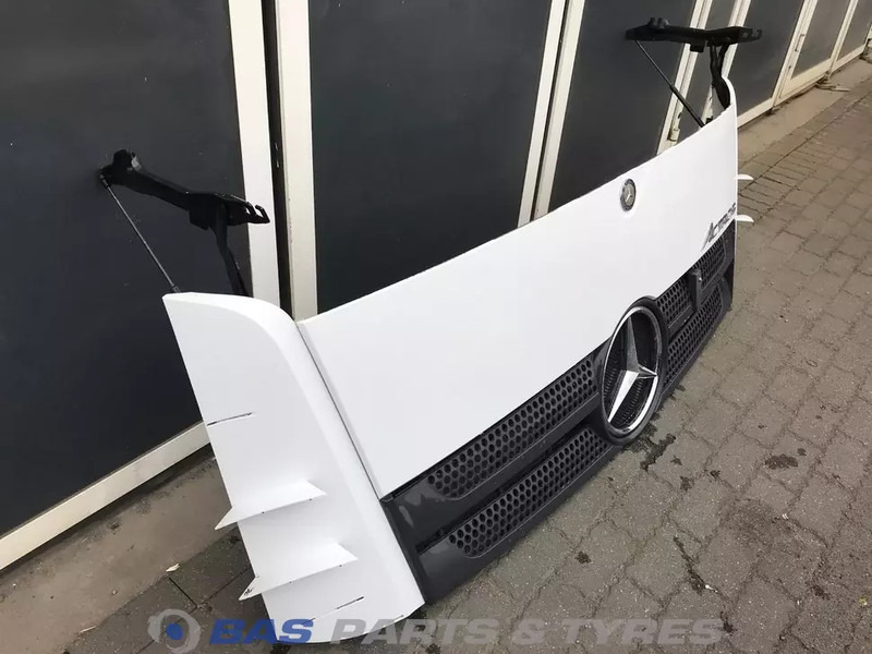 Mercedes-Benz Actros MP4 - Grill for Truck: picture 3 Mercedes-Benz Actros MP4 - Grill for Truck: picture 3