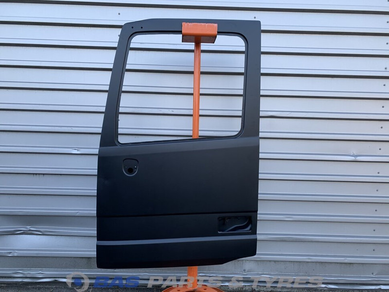 Mercedes-Benz Actros MP4 - Door and parts for Truck: picture 1 Mercedes-Benz Actros MP4 - Door and parts for Truck: picture 1