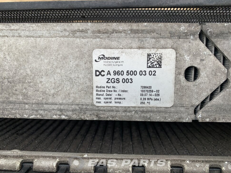 Mercedes-Benz Antos MP4 Koelerpakket Mercedes OM470LA A 960 500 28 01 - Radiator for Truck: picture 3 Mercedes-Benz Antos MP4 Koelerpakket Mercedes OM470LA A 960 500 28 01 - Radiator for Truck: picture 3