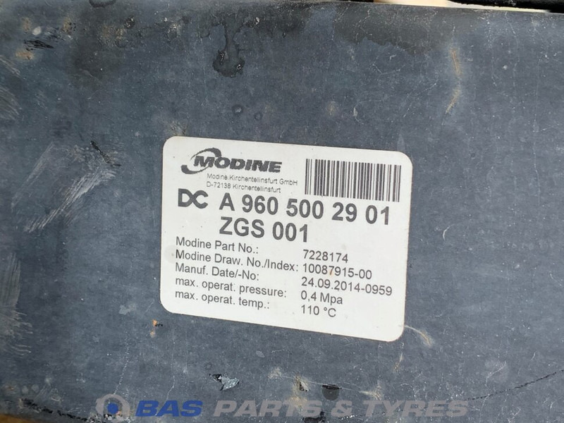 Mercedes-Benz Antos MP4 Koelerpakket Mercedes OM936LA 320 A 960 500 29 01 - Radiator for Truck: picture 4 Mercedes-Benz Antos MP4 Koelerpakket Mercedes OM936LA 320 A 960 500 29 01 - Radiator for Truck: picture 4