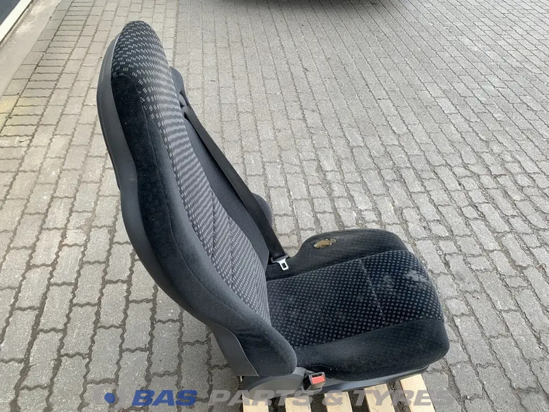 Mercedes-Benz Atego MP2 Stoel Mercedes A 940 910 69 02 - Seat for Truck: picture 4 Mercedes-Benz Atego MP2 Stoel Mercedes A 940 910 69 02 - Seat for Truck: picture 4