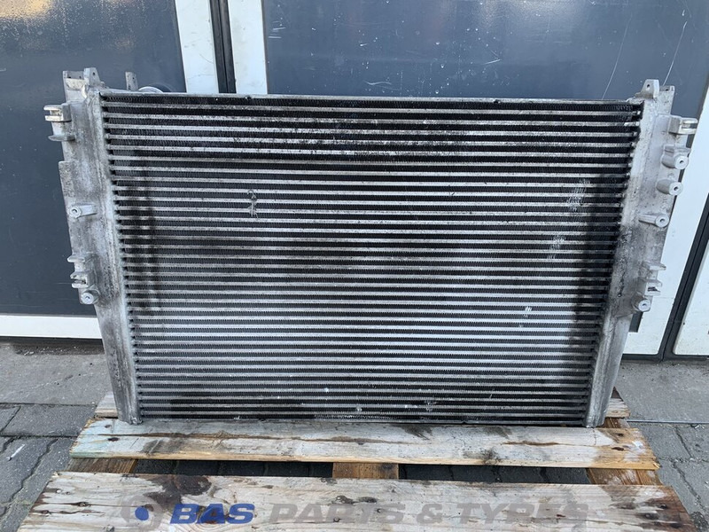 Mercedes-Benz Intercooler Mercedes A 961 500 04 02 - Intercooler for Truck: picture 2 Mercedes-Benz Intercooler Mercedes A 961 500 04 02 - Intercooler for Truck: picture 2