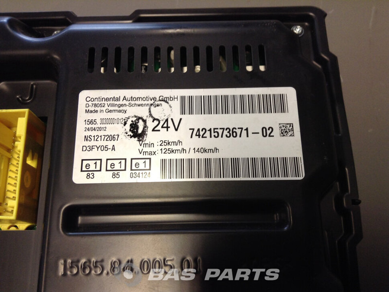 Renault Instrumentenpaneel Renault 7421573671 - Dashboard for Truck: picture 3 Renault Instrumentenpaneel Renault 7421573671 - Dashboard for Truck: picture 3