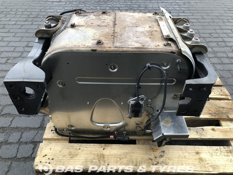 Renault - Muffler for Truck: picture 3 Renault - Muffler for Truck: picture 3