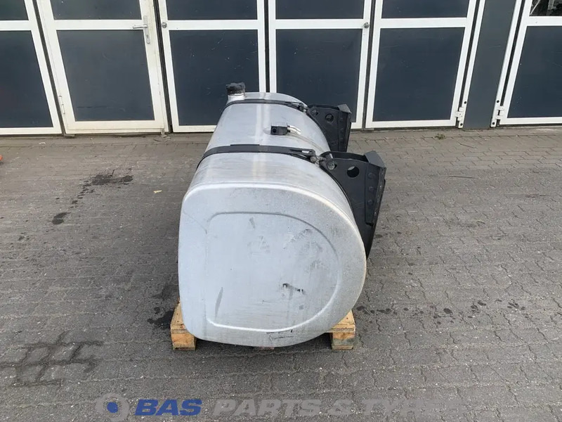 Renault - Fuel tank for Truck: picture 2 Renault - Fuel tank for Truck: picture 2