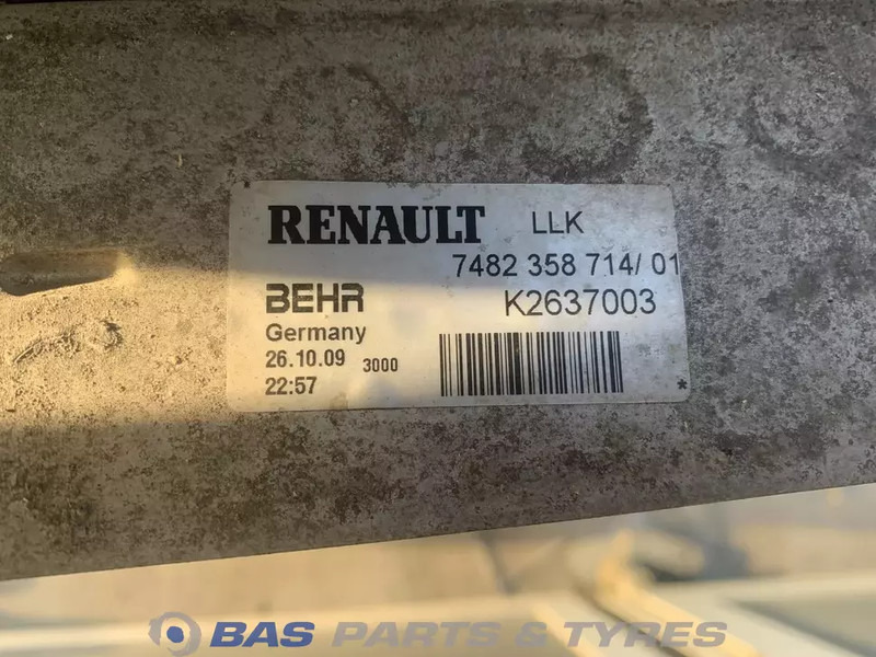 Renault Premium Euro 4-5 - Radiator for Truck: picture 3 Renault Premium Euro 4-5 - Radiator for Truck: picture 3