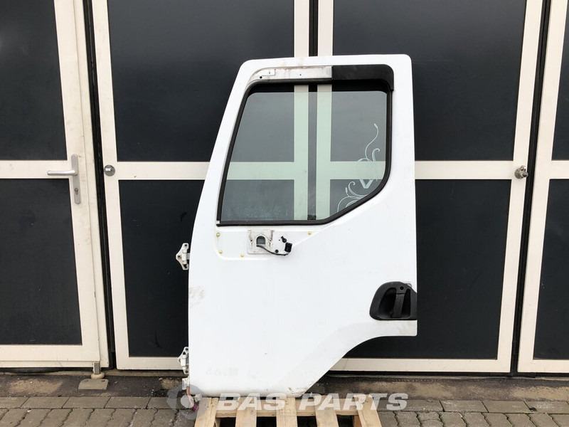 Renault Premium Euro 4-5 - Door and parts for Truck: picture 1 Renault Premium Euro 4-5 - Door and parts for Truck: picture 1