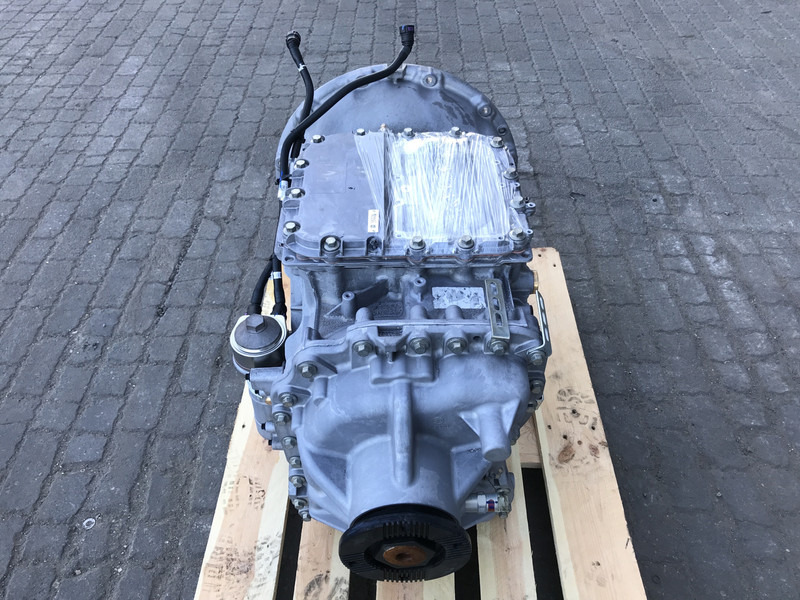 Renault T-Serie Evolution - Gearbox for Truck: picture 2 Renault T-Serie Evolution - Gearbox for Truck: picture 2