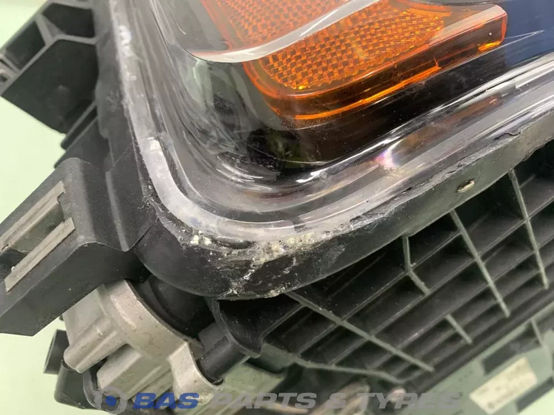 Scania Koplamp Rechts 2674391 - Headlight for Truck: picture 4 Scania Koplamp Rechts 2674391 - Headlight for Truck: picture 4