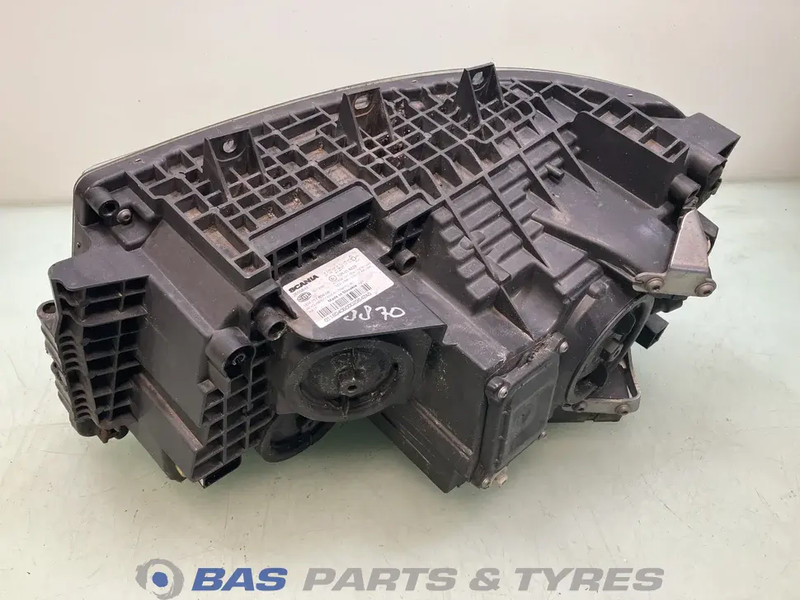 Scania  - Headlight for Truck: picture 2 Scania  - Headlight for Truck: picture 2