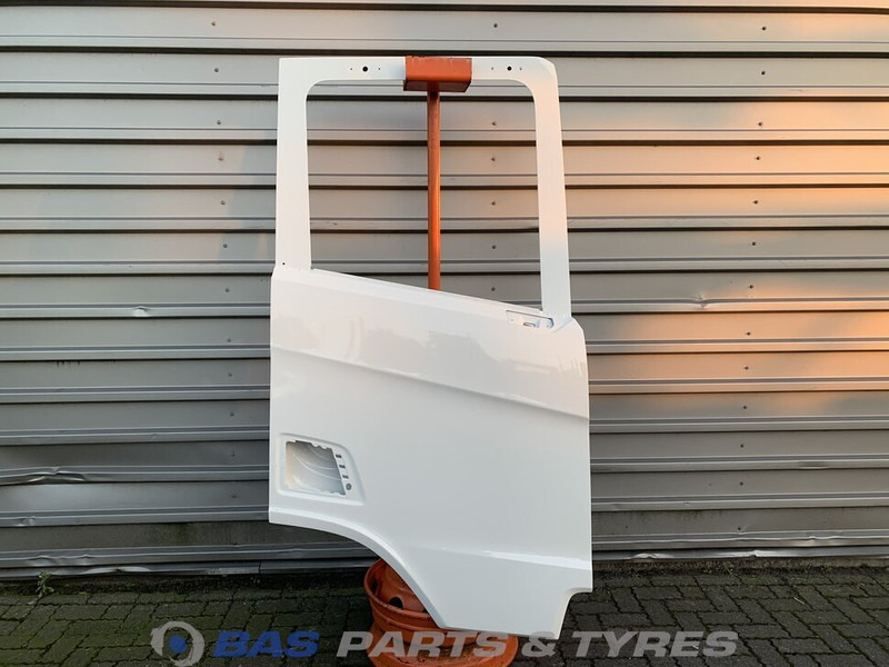 Scania R-Serie Portier Rechts Scania 2044984 - Door and parts for Truck: picture 1 Scania R-Serie Portier Rechts Scania 2044984 - Door and parts for Truck: picture 1