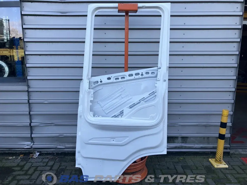 Scania S-Serie NextGen Portier Rechts Scania 2137842 - Door and parts for Truck: picture 2 Scania S-Serie NextGen Portier Rechts Scania 2137842 - Door and parts for Truck: picture 2