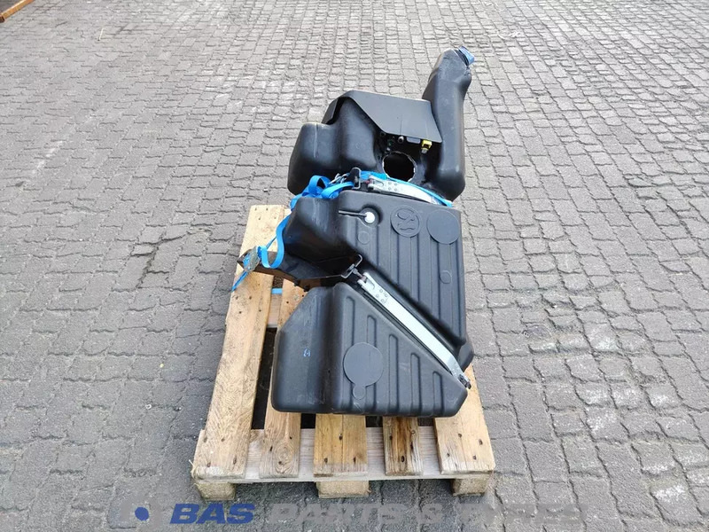 DAF XG DAF AdBlue tank 2297062 - Spare parts for Truck: picture 4 DAF XG DAF AdBlue tank 2297062 - Spare parts for Truck: picture 4
