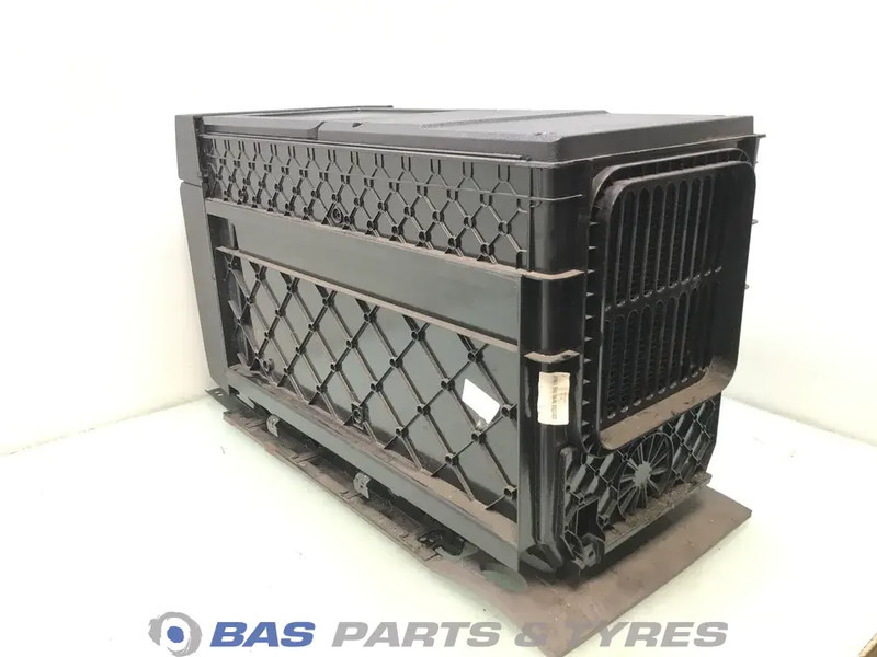 Mercedes-Benz Actros MP4 Koelkast Mercedes 36 Liter A 960 820 03 06 - Spare parts for Truck: picture 3 Mercedes-Benz Actros MP4 Koelkast Mercedes 36 Liter A 960 820 03 06 - Spare parts for Truck: picture 3