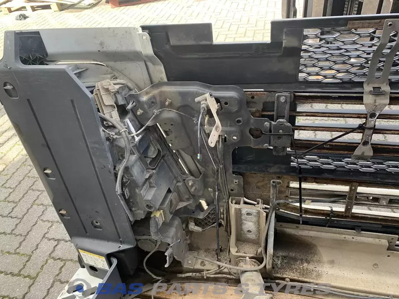 Volvo FH4 Bumper Volvo 82137660 - Bumper for Truck: picture 4 Volvo FH4 Bumper Volvo 82137660 - Bumper for Truck: picture 4