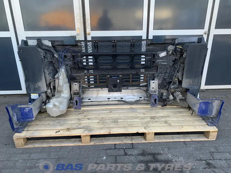 Volvo FH4 Bumper Volvo 82139942 - Bumper for Truck: picture 4 Volvo FH4 Bumper Volvo 82139942 - Bumper for Truck: picture 4