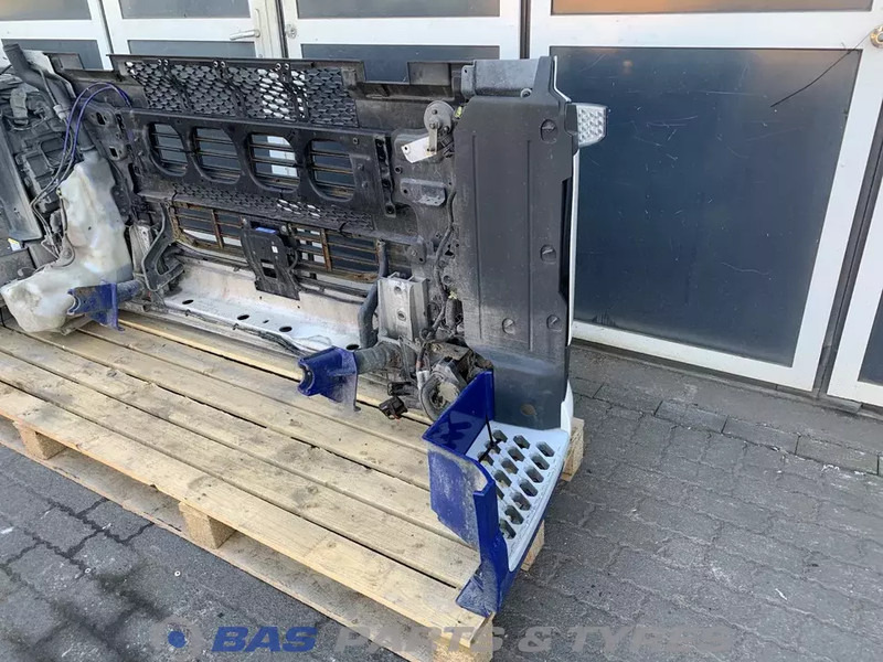 Volvo FH4 Bumper Volvo 82139942 - Bumper for Truck: picture 5 Volvo FH4 Bumper Volvo 82139942 - Bumper for Truck: picture 5