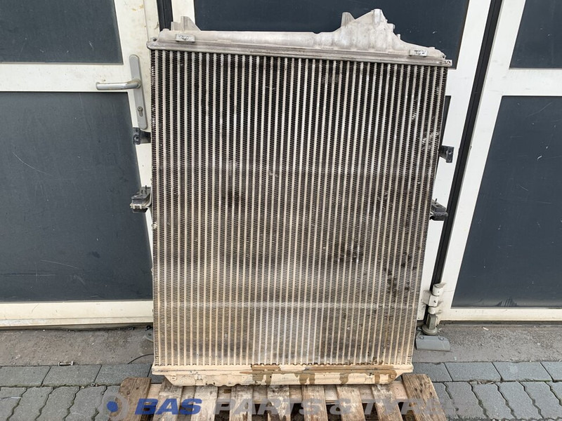 Volvo FH4 - Radiator for Truck: picture 1 Volvo FH4 - Radiator for Truck: picture 1
