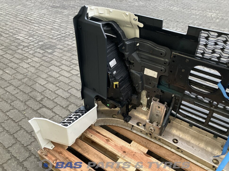 Volvo FH4B - Bumper for Truck: picture 5 Volvo FH4B - Bumper for Truck: picture 5