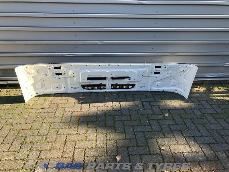 Volvo FM4 Frontpaneel Volvo 82437188 - Grill for Truck: picture 2 Volvo FM4 Frontpaneel Volvo 82437188 - Grill for Truck: picture 2