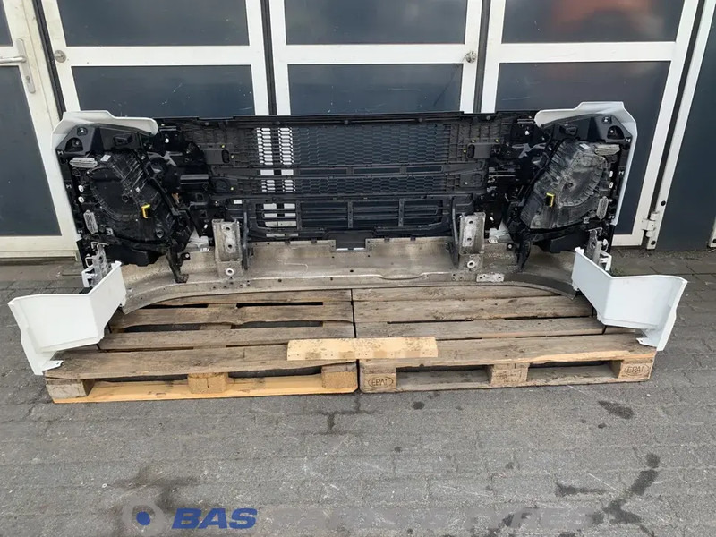 Volvo FM5 Bumper Volvo 82491840 - Bumper for Truck: picture 5 Volvo FM5 Bumper Volvo 82491840 - Bumper for Truck: picture 5