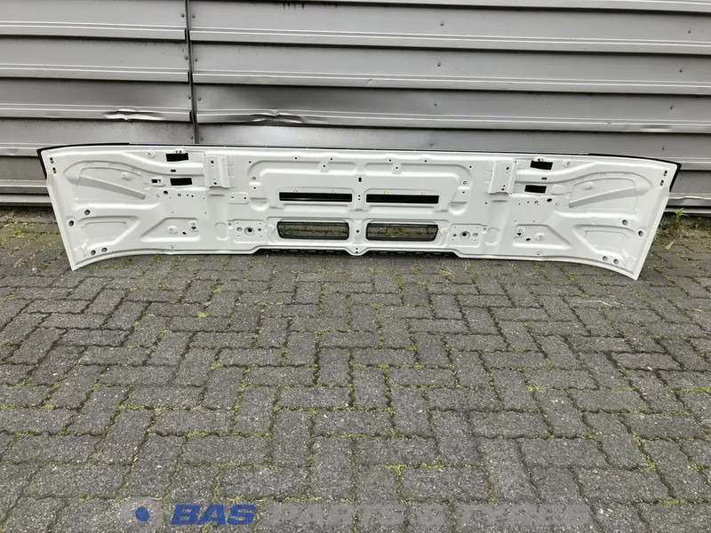 Volvo FM5 - Grill for Truck: picture 2 Volvo FM5 - Grill for Truck: picture 2