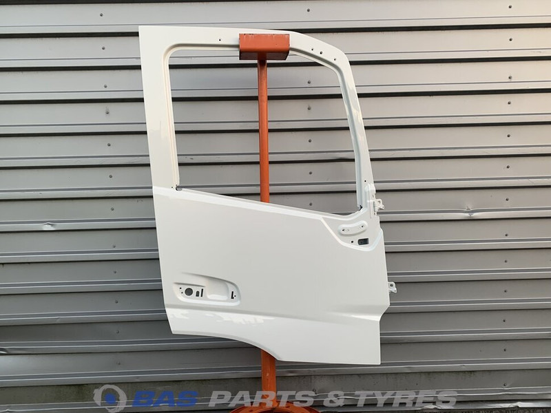 Volvo FM5 Portier Rechts Volvo 84235902 - Door and parts for Truck: picture 1 Volvo FM5 Portier Rechts Volvo 84235902 - Door and parts for Truck: picture 1