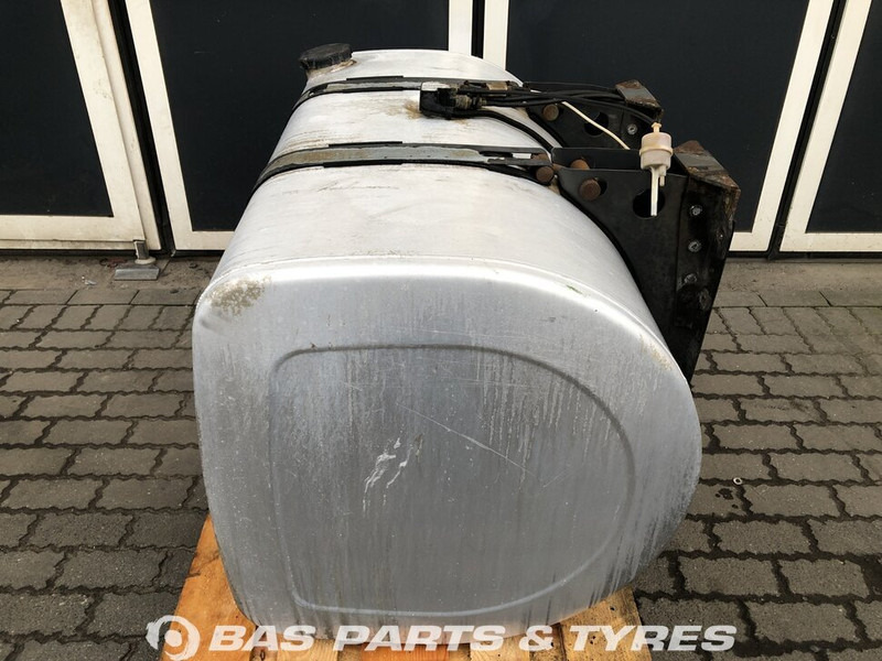 Volvo  - Fuel tank for Truck: picture 2 Volvo  - Fuel tank for Truck: picture 2